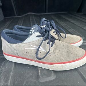 Lakai skate shoes Size 8
They're sturdy, long lasting and very comfortable.